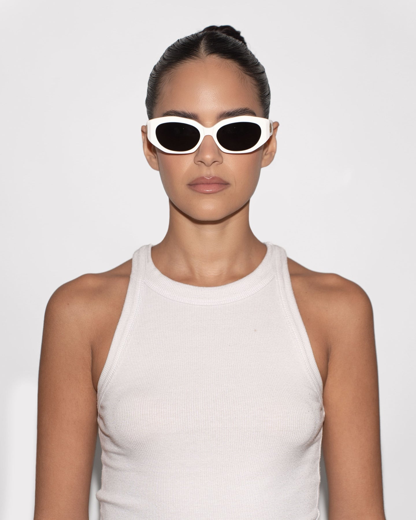 Best Sunglasses for Women – Blair Cream on Black, Available Online in USA, UK, Canada & UAE